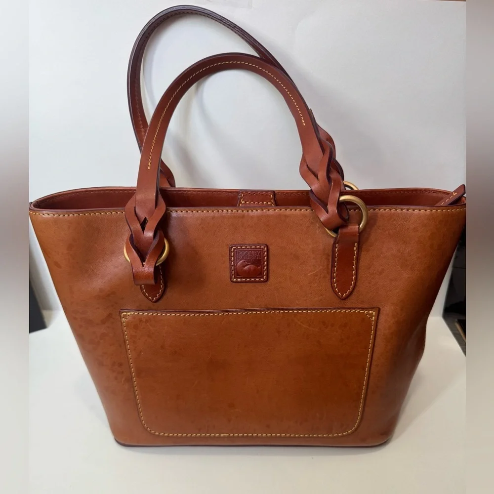 ✨ Dooney & Bourke Small Gretchen Tote in Natural/Tan ✨ - Picture 1 of 12